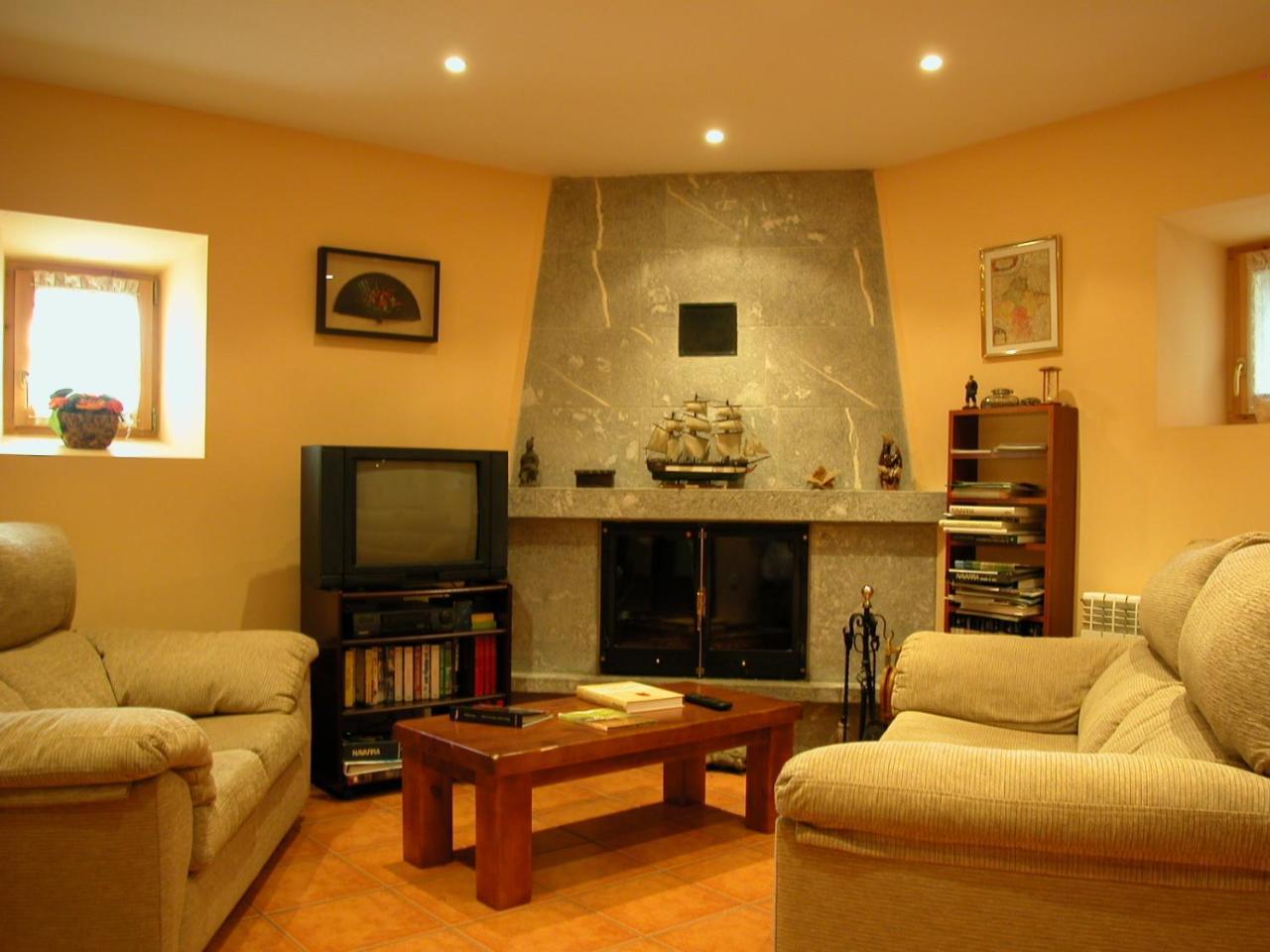 Vidangoz Casa Rural Ornat Etxea מראה חיצוני תמונה